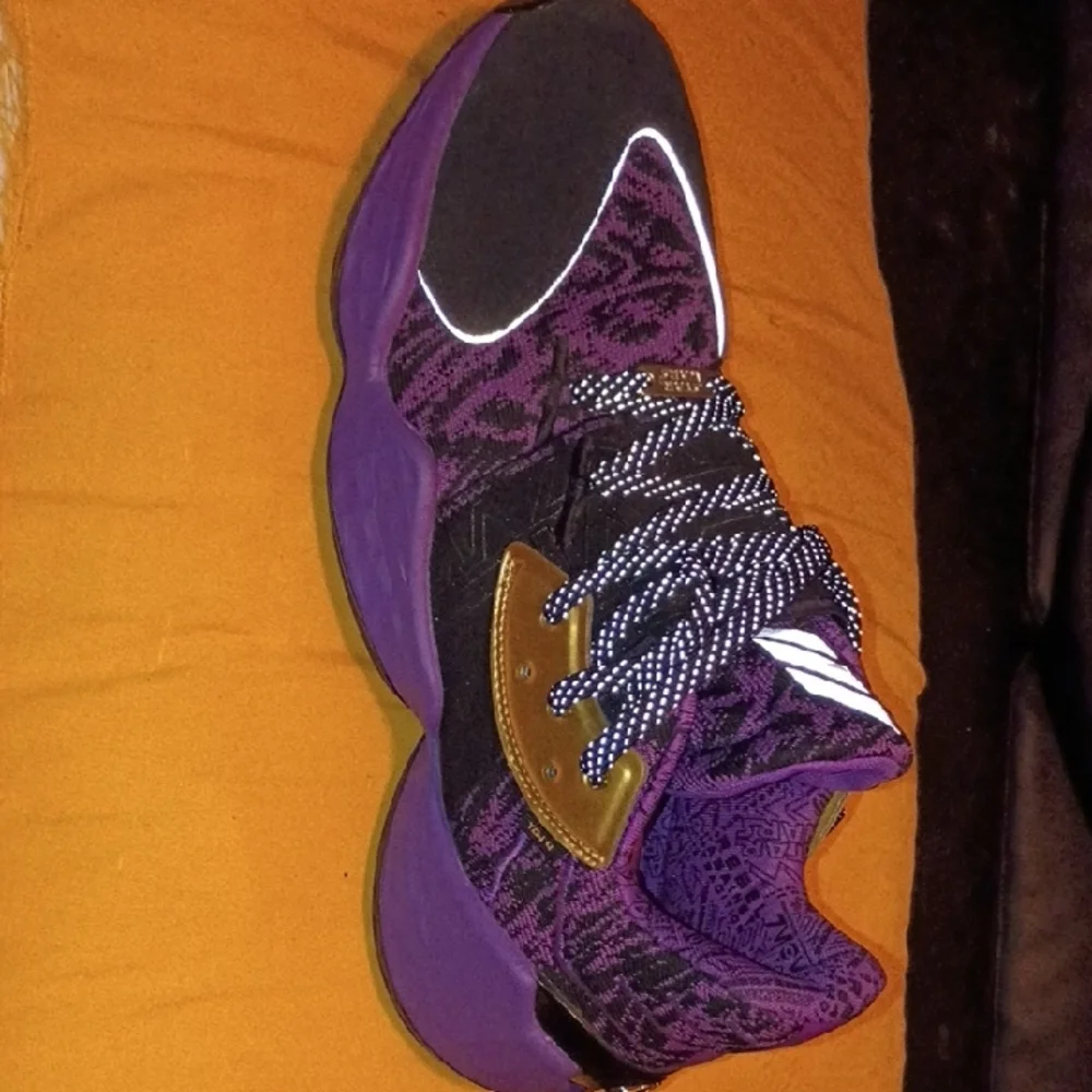 adidas Purple and Black Sneakers Limited Edition Star Wars Shoes - Picture 4 of 10
